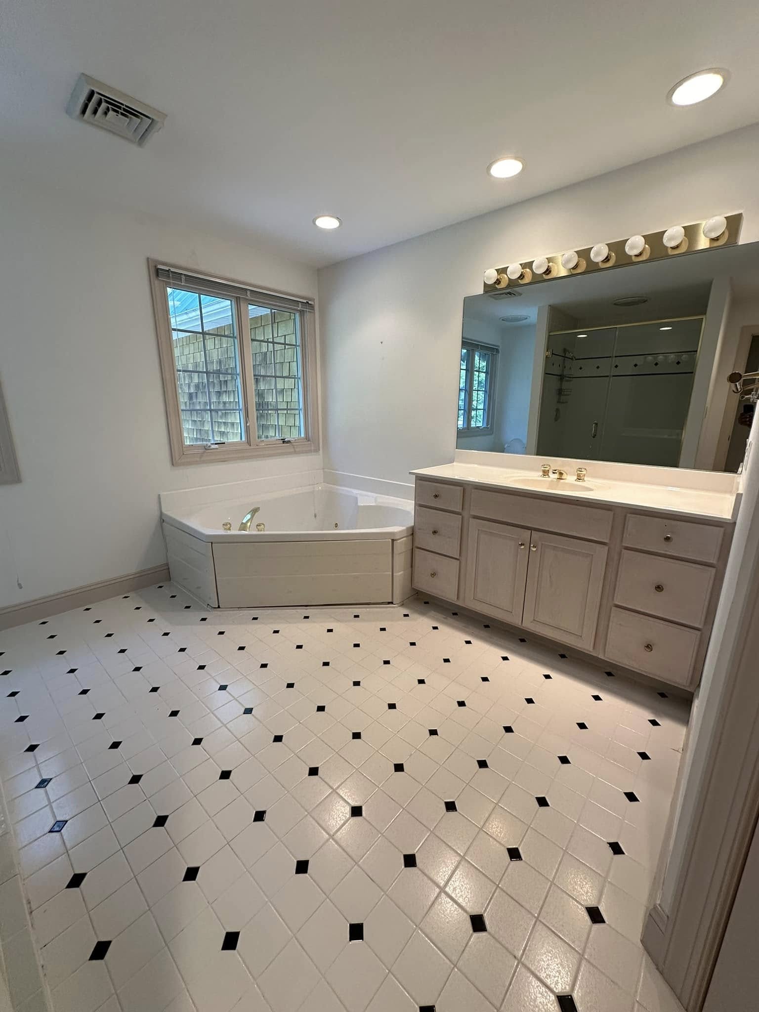 Bathroom Remodel project photo